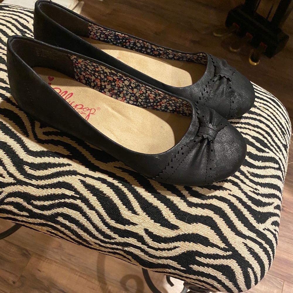 Black flats like new 9.5